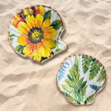 Load image into Gallery viewer, Decoupage Natural Scallop Sea Shells (3&#39;&#39; to 4&#39;&#39;)